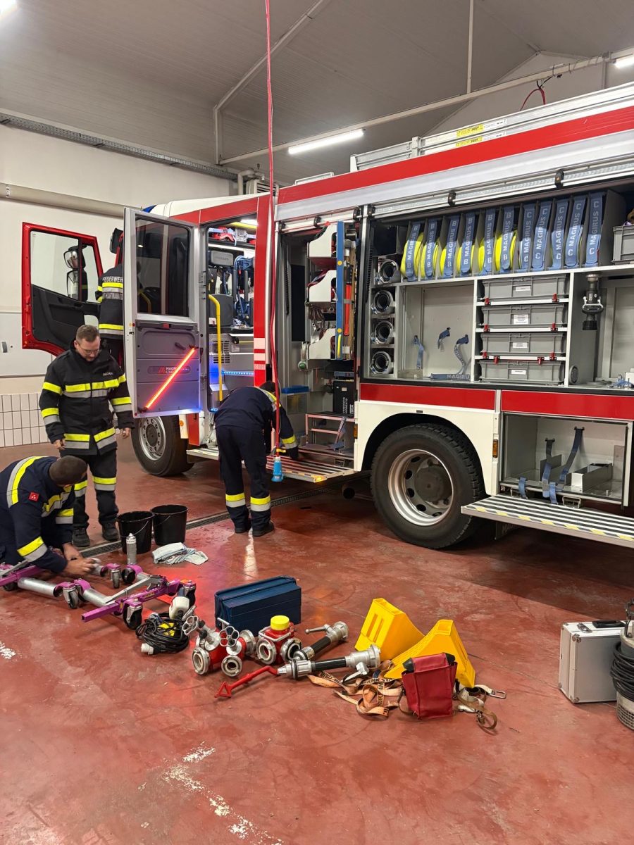 a69b6f58-0185-4cce-9e03-2b1a4a4a6ce2