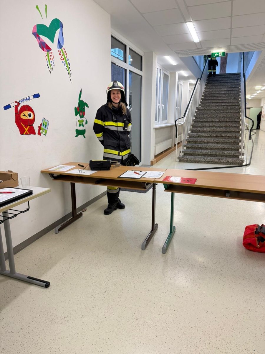 e2398582-a648-4c54-83d8-265eb3576d81